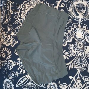 lululemon speed up short. size 6.